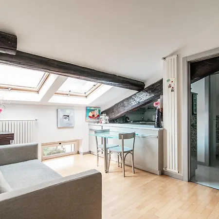 Apartment La Mansardina Di Giuly By Quokka 360 - Bright Attic In The Centre Of *