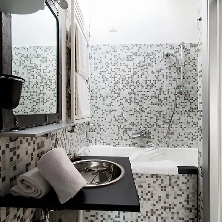 Apartment La Mansardina Di Giuly By Quokka 360 - Bright Attic In The Centre Of Como